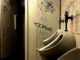 Plan gay dans les toilettes de Jussieu fac à Paris